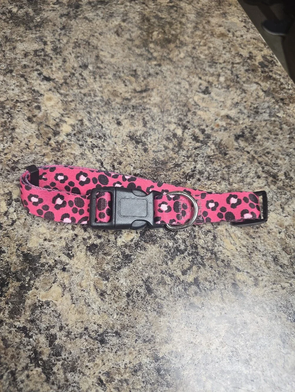 Pink Leopard Print Adjustable Collar with D-Ring